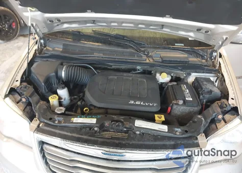 2012 Chrysler Town & Country Touring-L z USA, uszkodzony, nr VIN 2C4RC1CG7CR383880